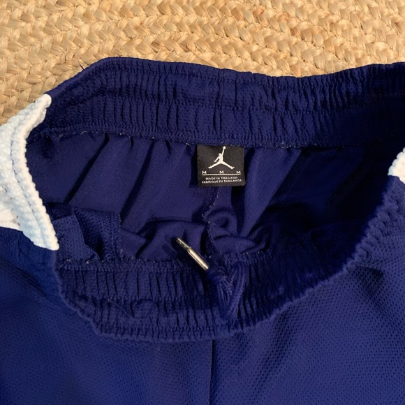 Jordanbasketball shorts size medium - Picture 2 of 4